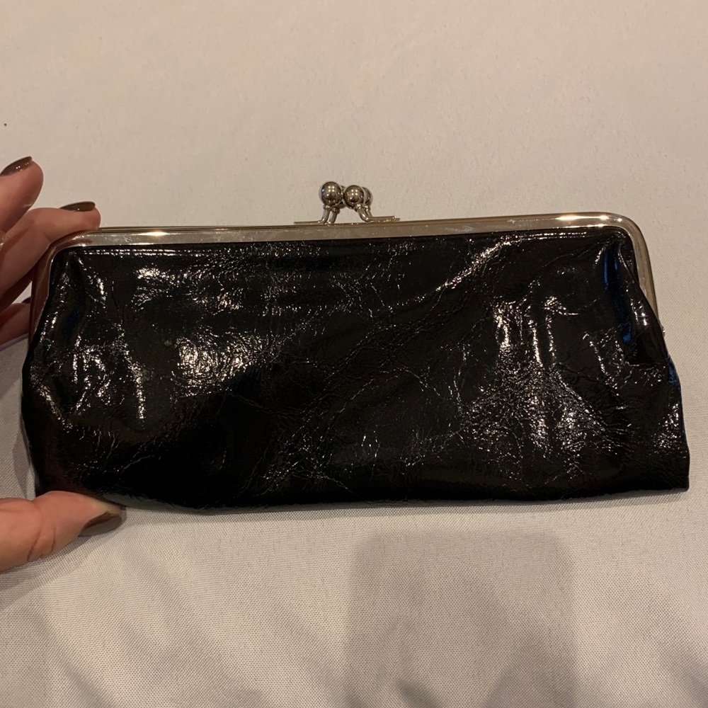 Black patent clutch